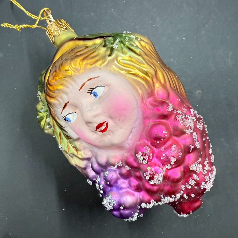 1994 CHRISTOPHER RADKO BORDEAUX GIRL AND‎ GRAPES 3.5" ORNAMENT 94-901-0